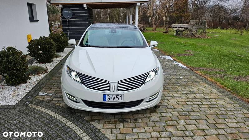 Lincoln MKZ - 2