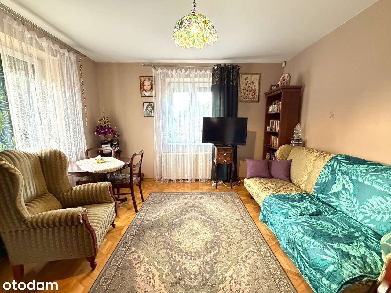 Dom szeregowy blisko Warszawy: 210 m², ogród, fotowoltaika, 6 pokoi-6