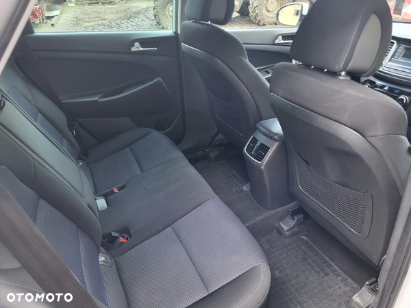 Hyundai Tucson 1.6 GDI BlueDrive Comfort 2WD - 12