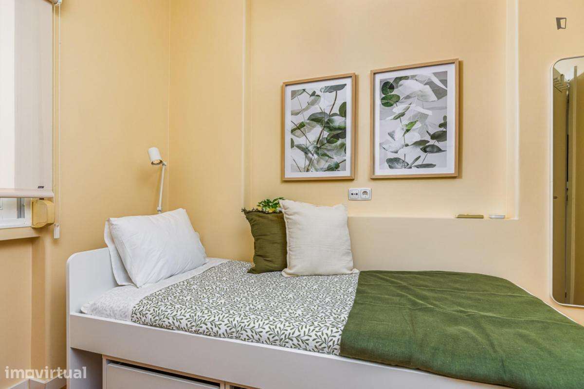 Quarto - localizado em Benfica Lisbon - Grande imagem: 3/6