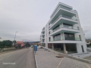 Fántástica loja localizada numa das melhores zonas de Ferreiros - Grande imagem: 5/5