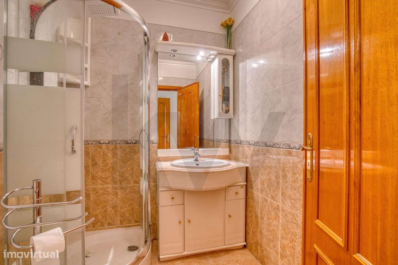 Apartamento T4 Massamá-8