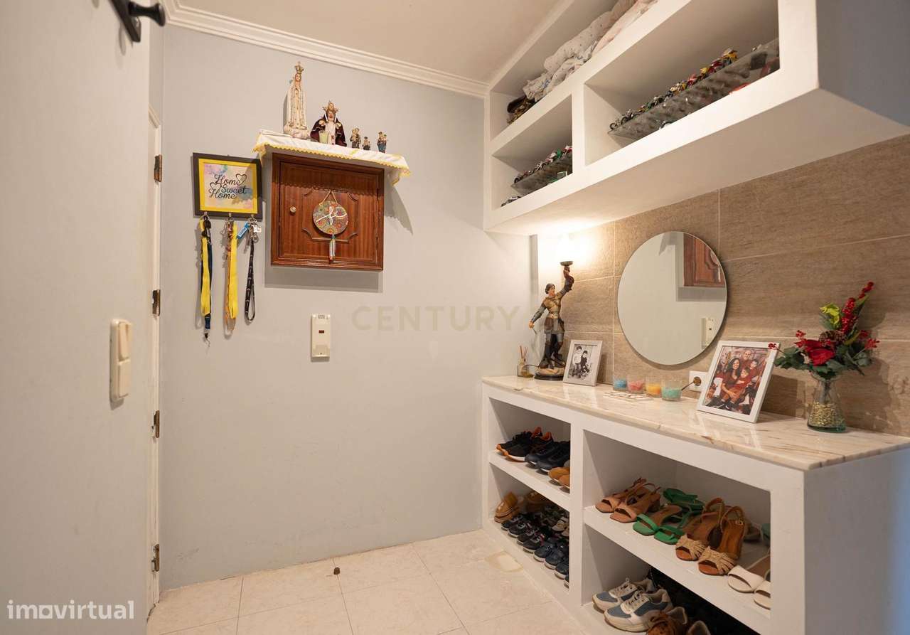 Apartamento T2 Usado – Excelente Potencial de Valorização-5