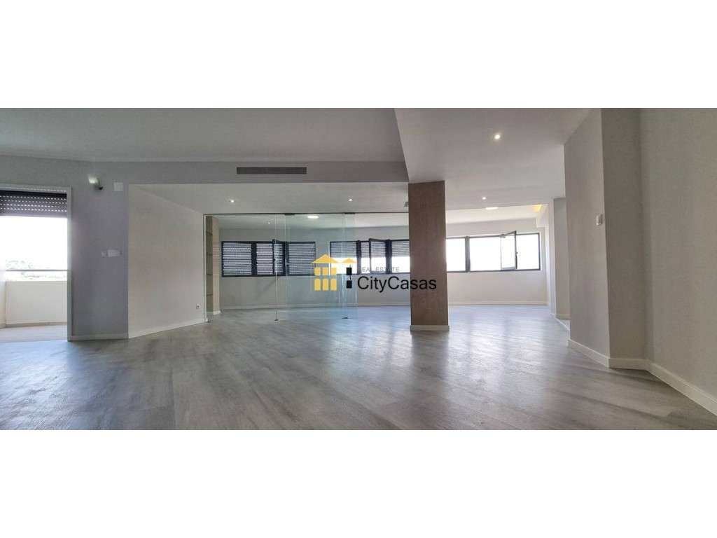 Apartamento T4 c/ Garagem em Braga - Grande imagem: 5/21