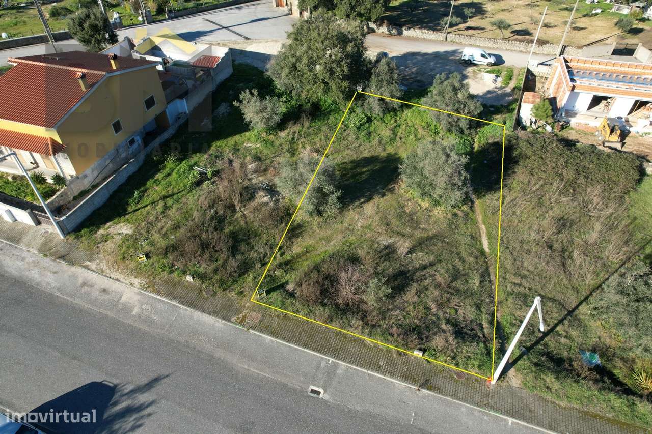 Terreno Para Construção  Venda em Escalos de Cima e Lousa,Castelo Bran - Grande imagem: 2/5