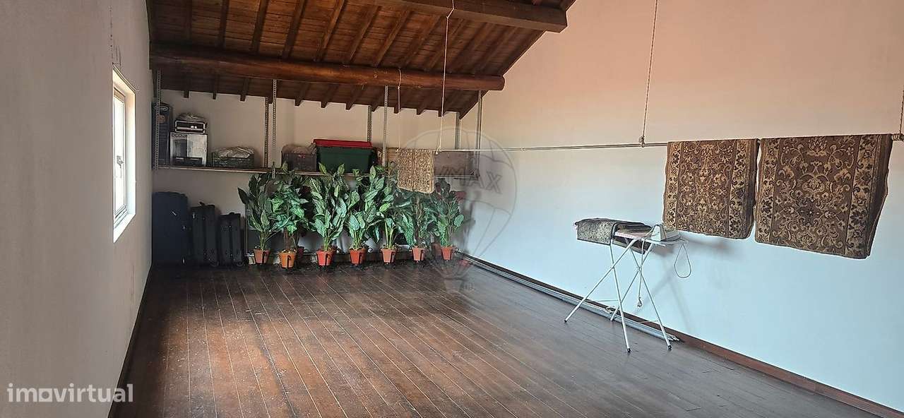 Moradia T5 para venda-25