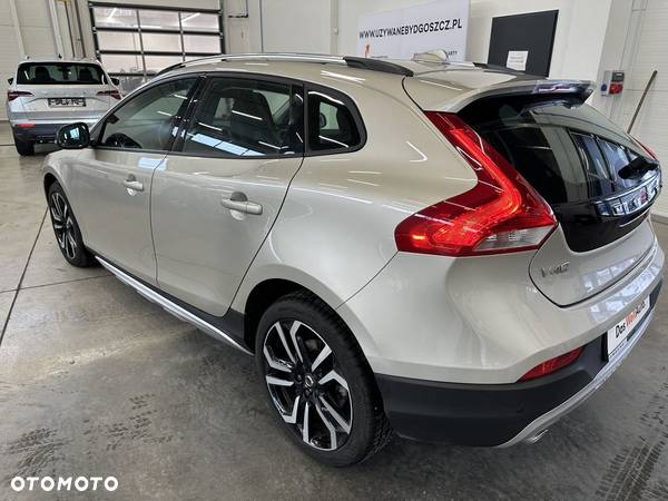 Volvo V40 Cross Country T3 Geartronic Momentum - 5