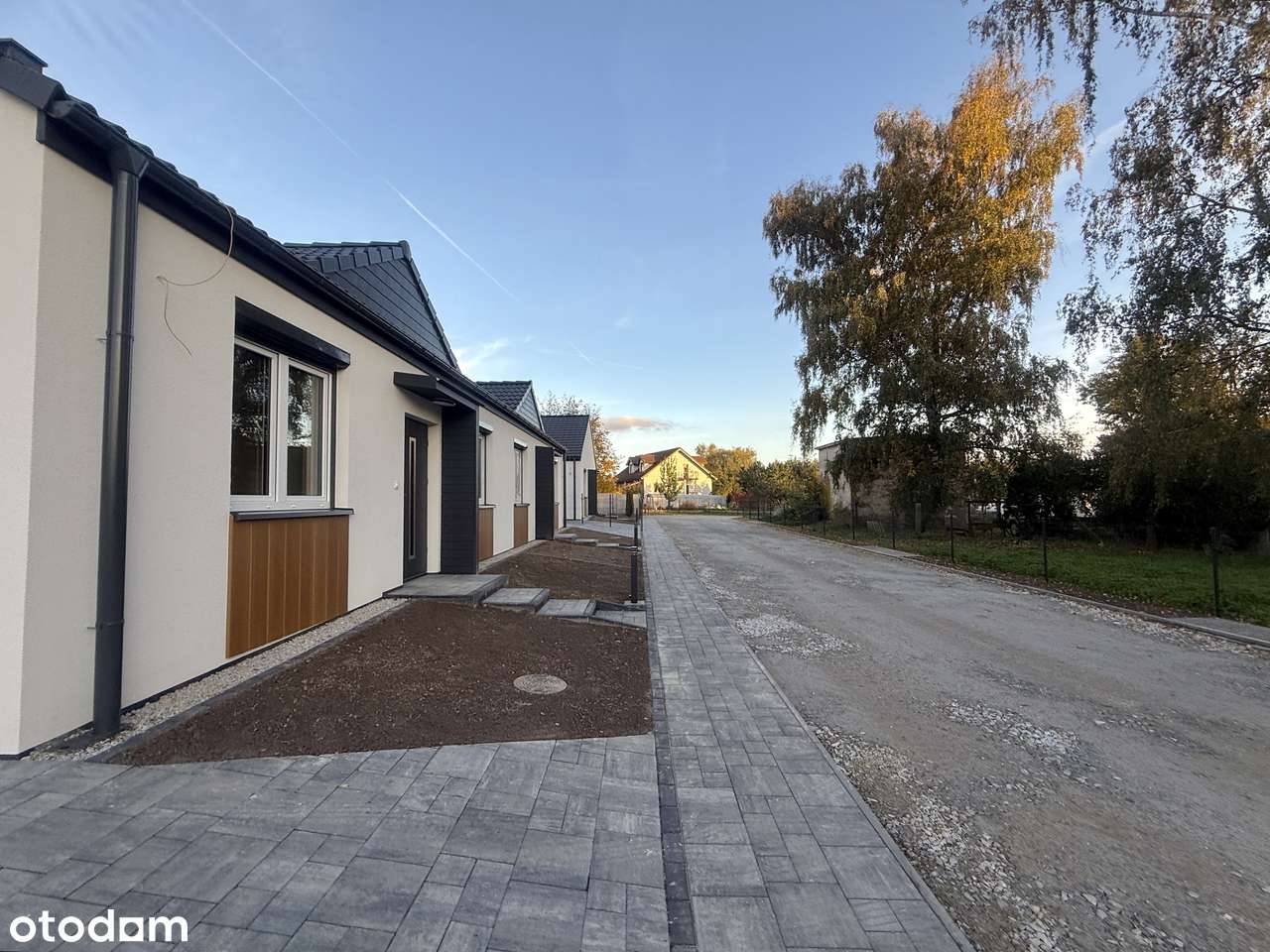 Nowe parterowe domy z pompą, fotowoltaiką, ogrodem-6