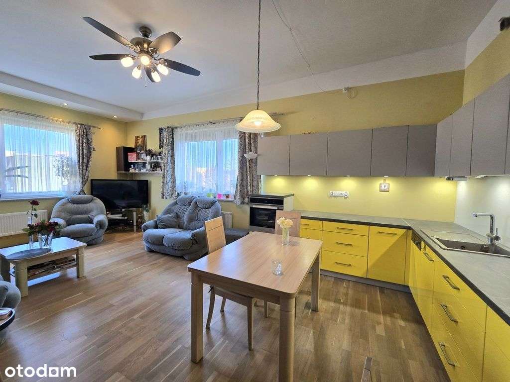 Bezczynszowe czteropokojowe mieszkanie w Policach-0