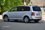 Volkswagen Touran - 25