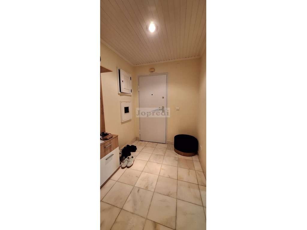 Apartamento T2 com arrecadação-17