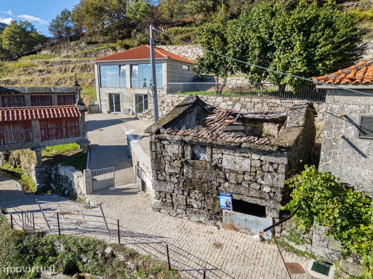 Moradia para Restaurar T0 Venda em Cibões e Brufe,Terras de Bouro - Grande imagem: 4/31