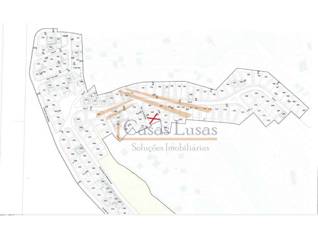 Terreno para construção de moradia de 3 andares - Grande imagem: 2/6