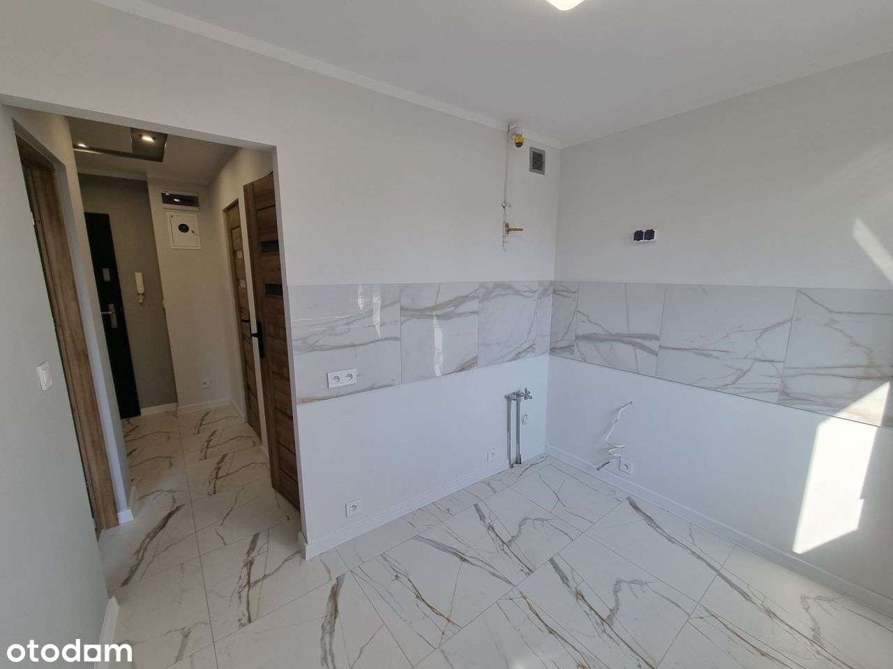 dwa pokoje, balkon, po generalnym remoncie, Kalwar-4