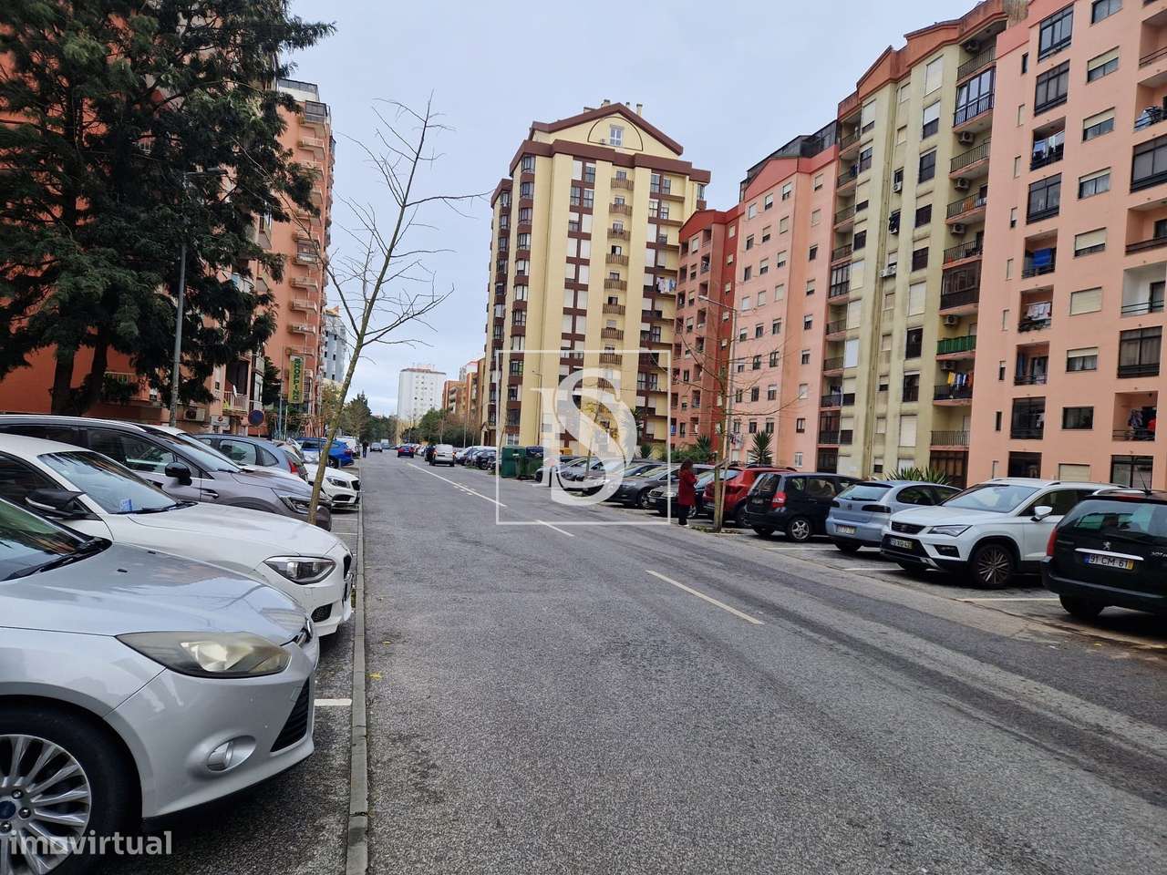 Apartamento T2 na Tapada das Mercês-19