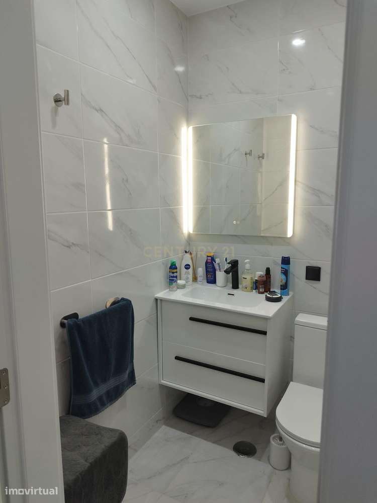 Apartamento Totalmente Remodelado, em Verderena, Barreiro-16