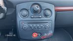 Renault Clio 1.2 16V Rip Curl II - 15