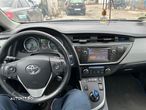 Toyota Auris 1.8 L VVT-i HSD Sol - 6