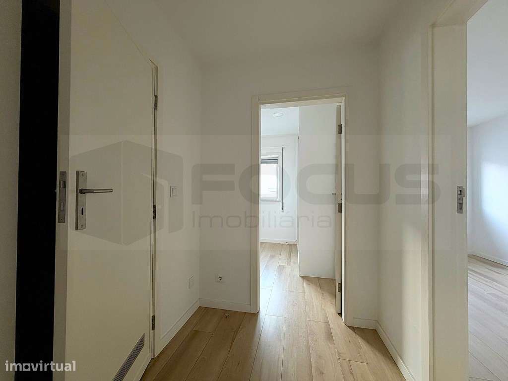 Apartamento T2 renovado com terraço Esgueira - CENTRO-7