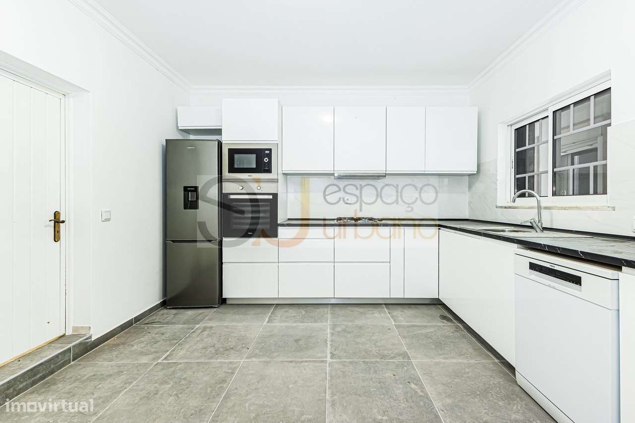 Boliqueime - Investimento: Moradia Isolada com 10 Suites em Zona Privi-18