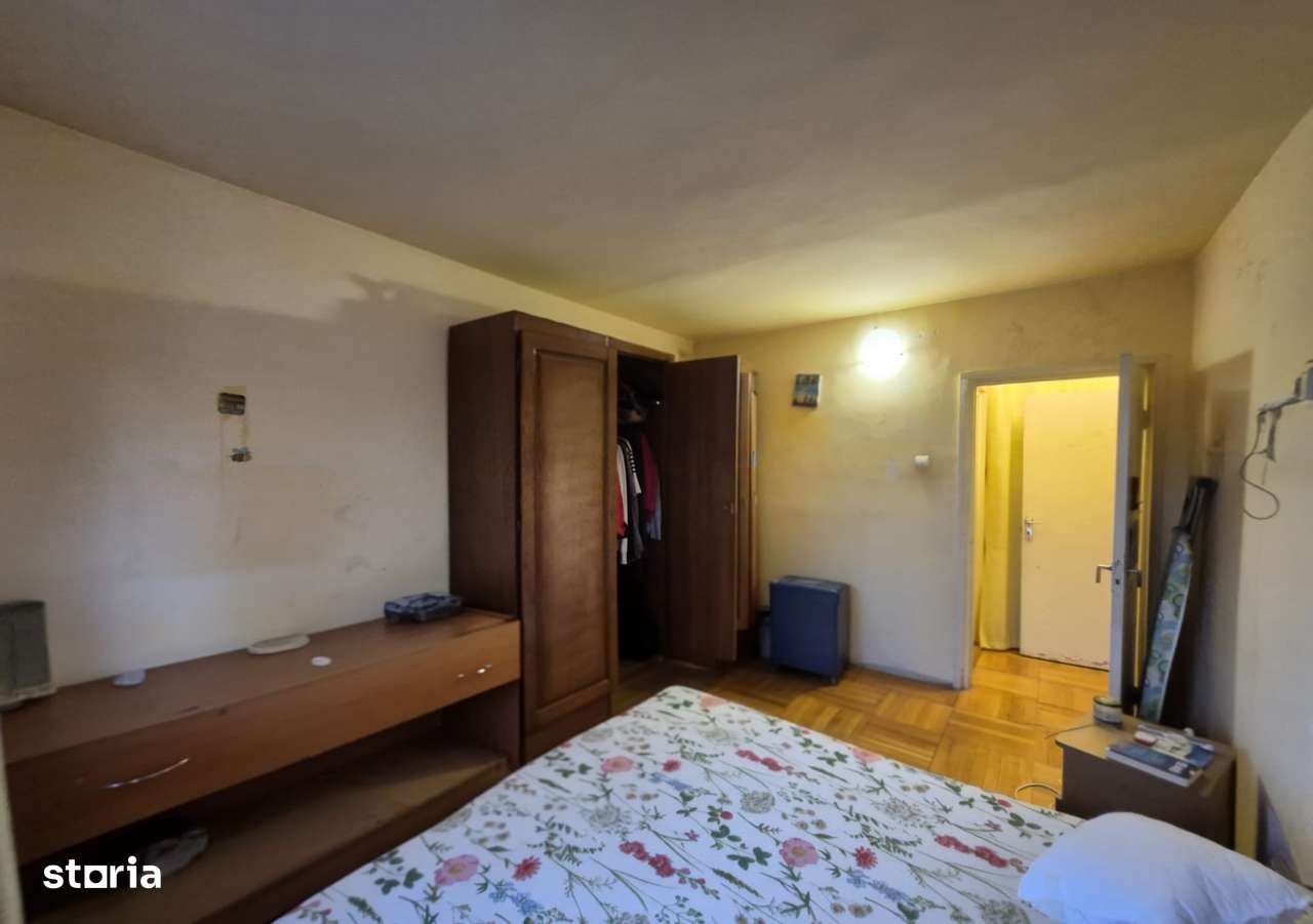 Apartament 3 camere, Zona Uta etaj 2, centrală proprie-1