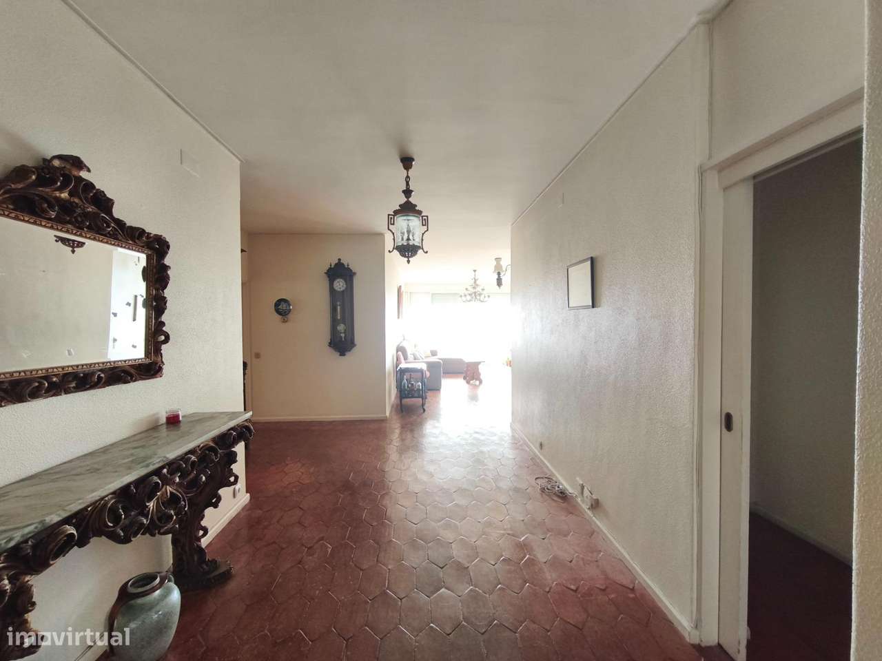 Apartamento T6 (primeira linha de mar)-11