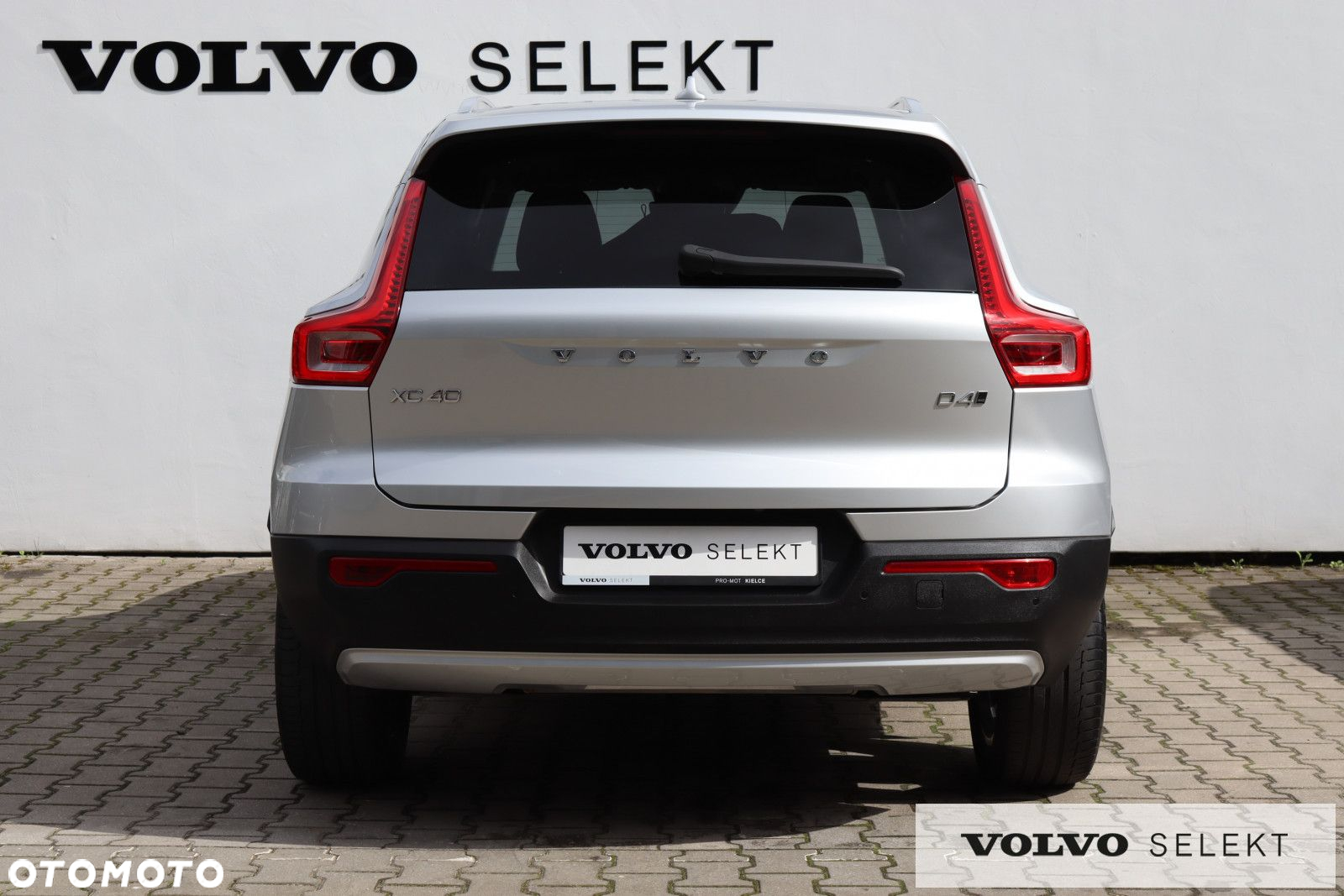 Volvo XC 40 D4 AWD Momentum (Intro Edition) - 10