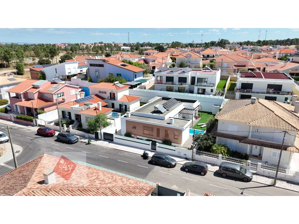 Moradia em Belverde - Piscina e Garagem!-55