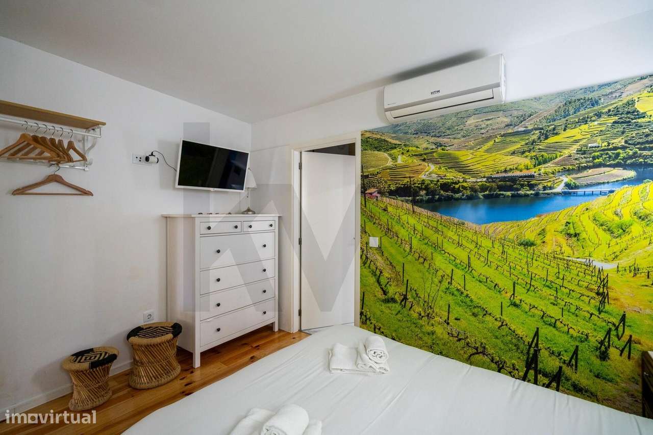 Uma Joia Contemporânea Sobre o Douro - T1 com vistas deslumbrantes-11