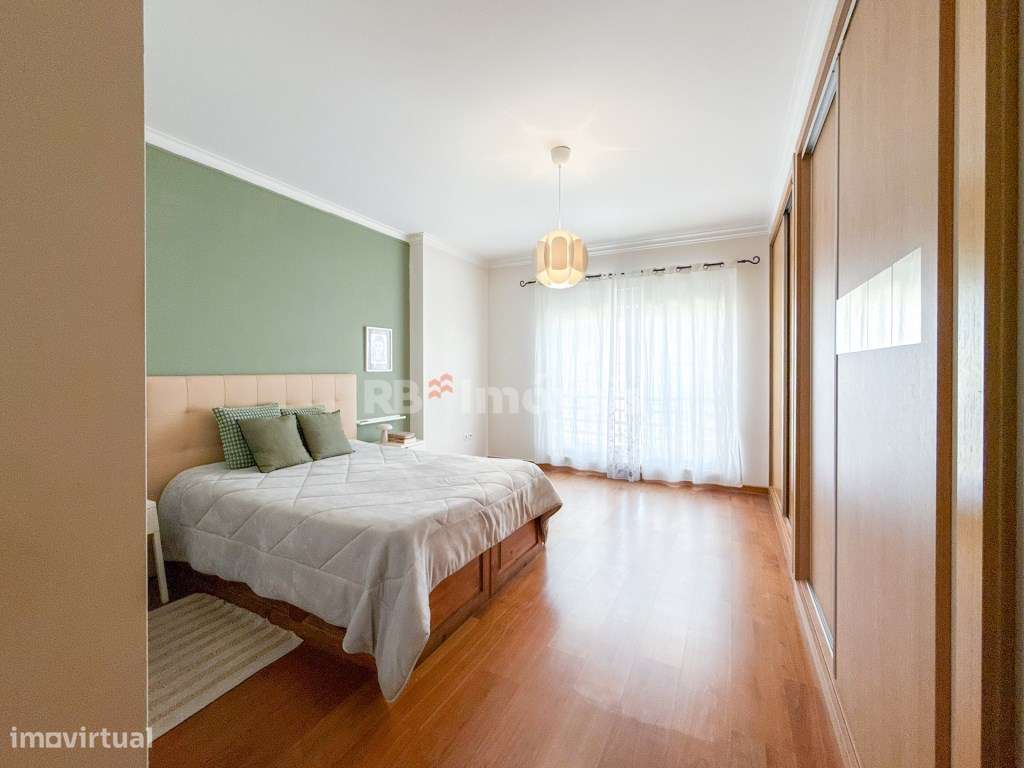 Apartamento T4 Duplex c/ Varandas, Arrecadação e Parqueamento - no ...-39