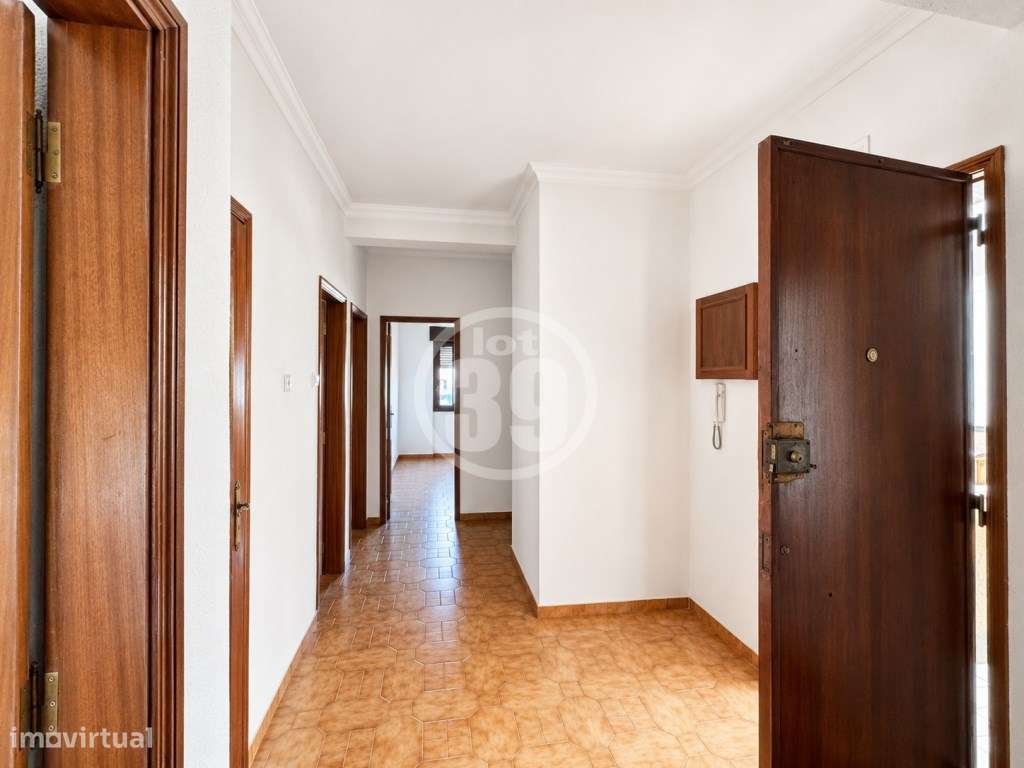 Apartamento com 4 quartos no ultimo andar e com um amplo sótão, sit...-25
