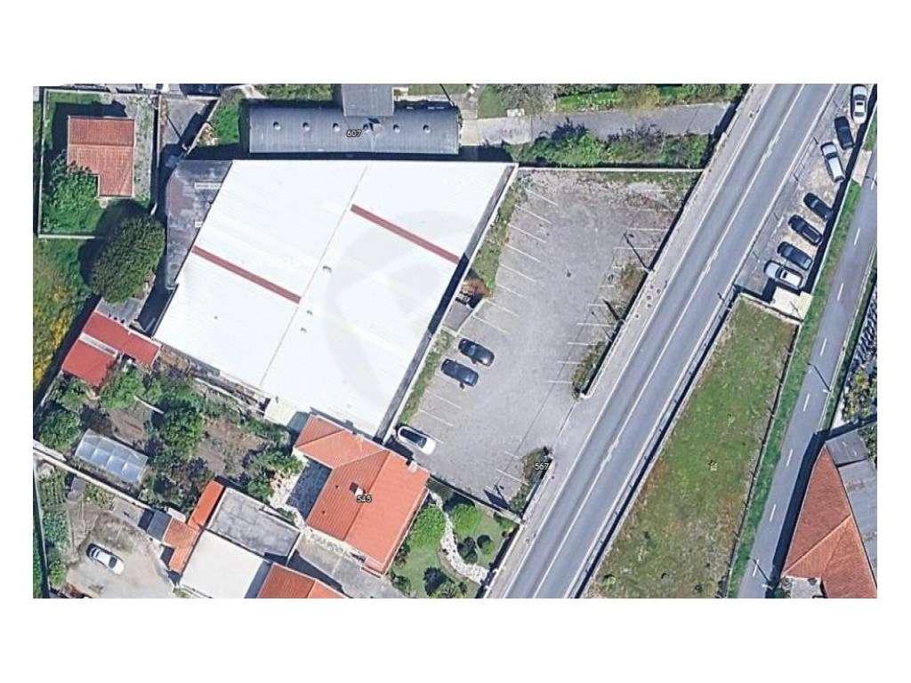 Armazém com Logradouro em Amorim na Póvoa de Varzim - Grande imagem: 5/30