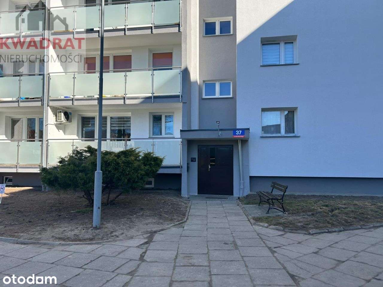 2 pokojowe mieszkanie z balkonem na osiedlu-14