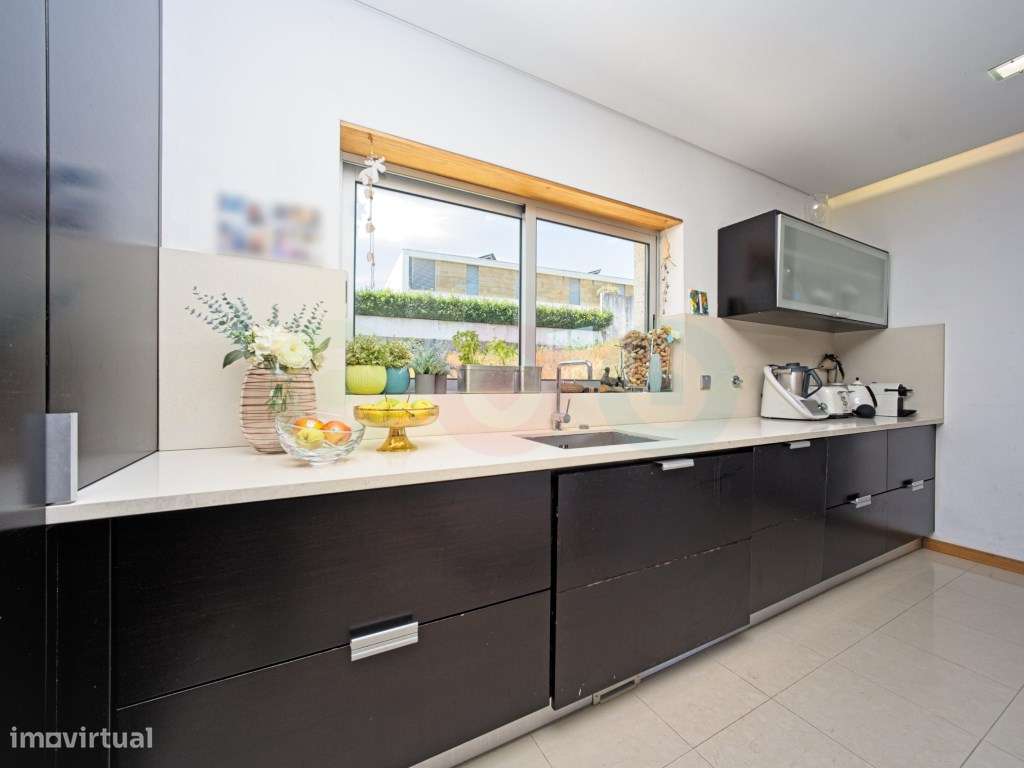 Moradia T3 em Vale S. Cosme- Piscina e jardim privativo-25