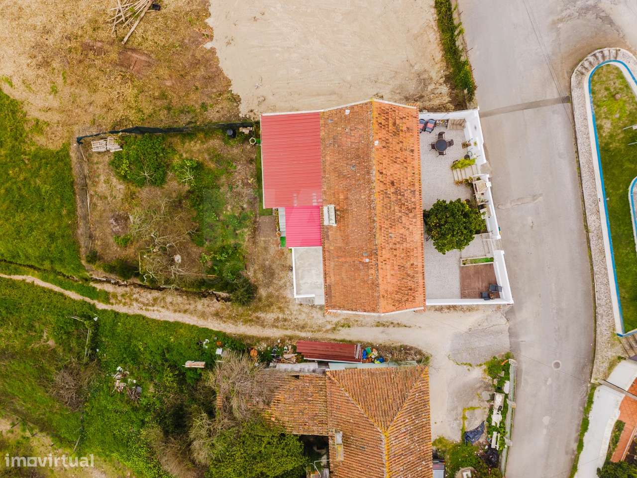 Moradia Térrea Renovada C/ Logradouro e Terreno, Vimeiro - Lourinhã-31