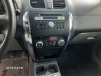 Suzuki SX4 1.6 Comfort Plus - 17