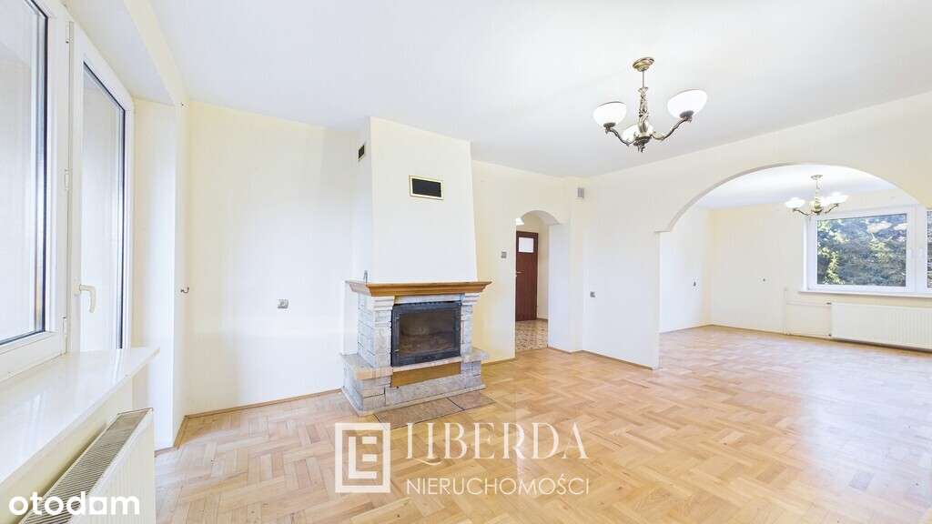 Dom z dużym ogrodem, Dąbrowica, ul. Kresowa-3