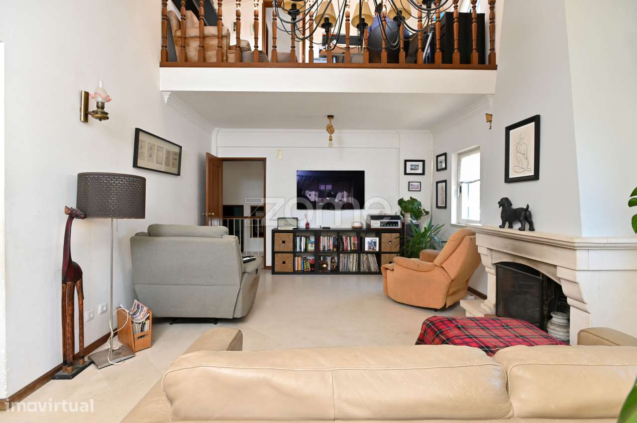 Moradia T4 com piscina - Livramento, Estoril - Grande imagem: 5/27