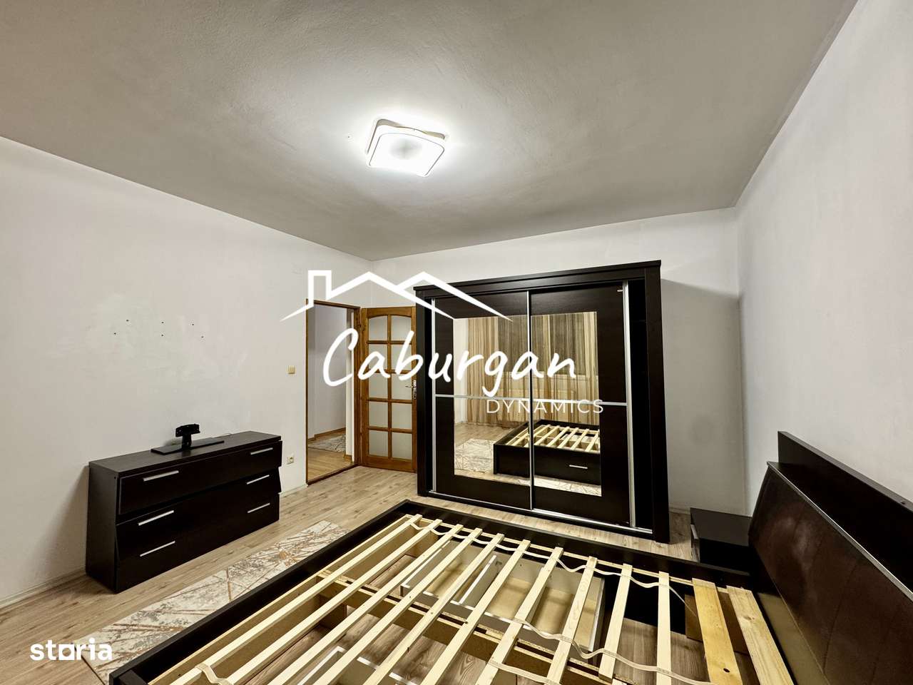 Apartament decomandat cu 2 camere,61mp utili, loc de parcare, Turnisor-0