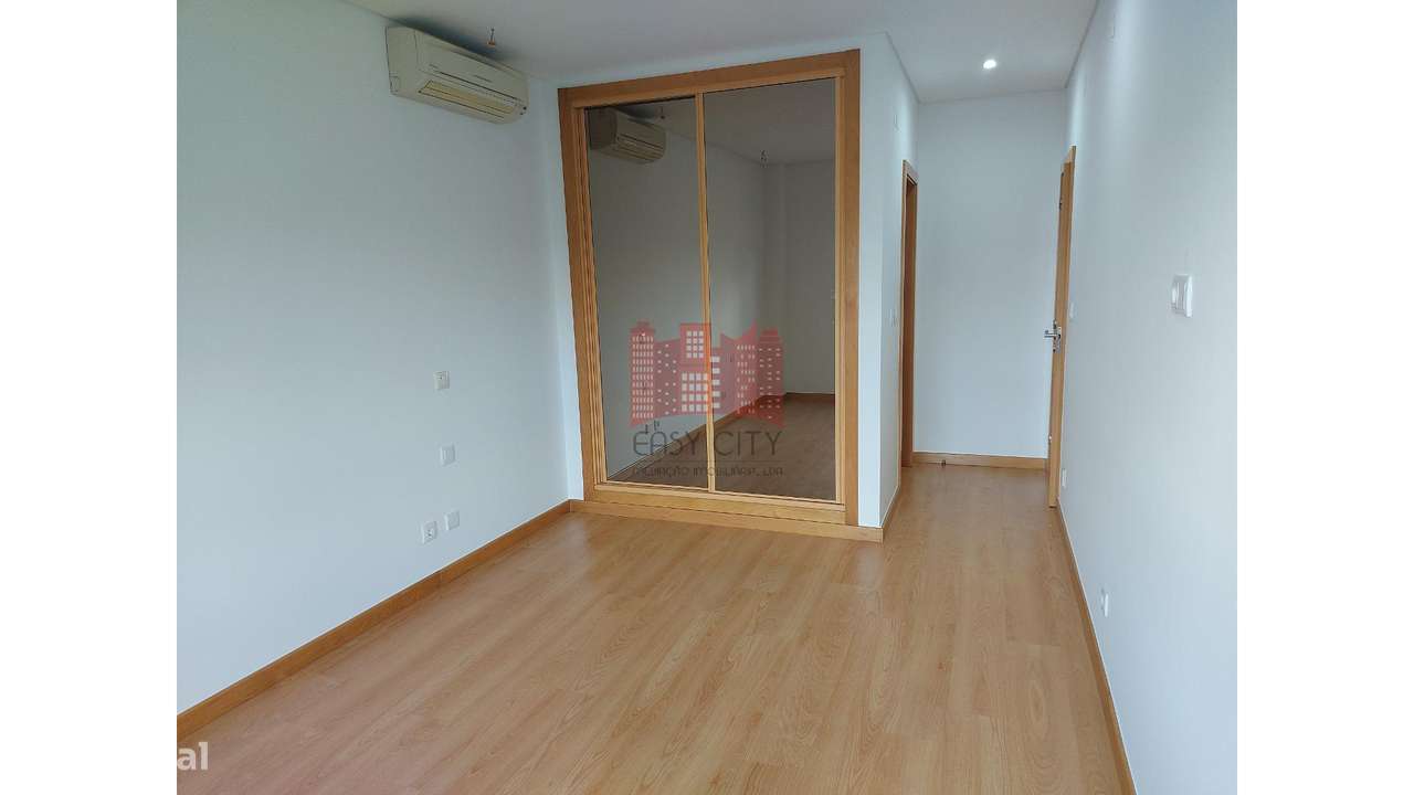 Apartamento T3 em Colinas do Cruzeiro-34