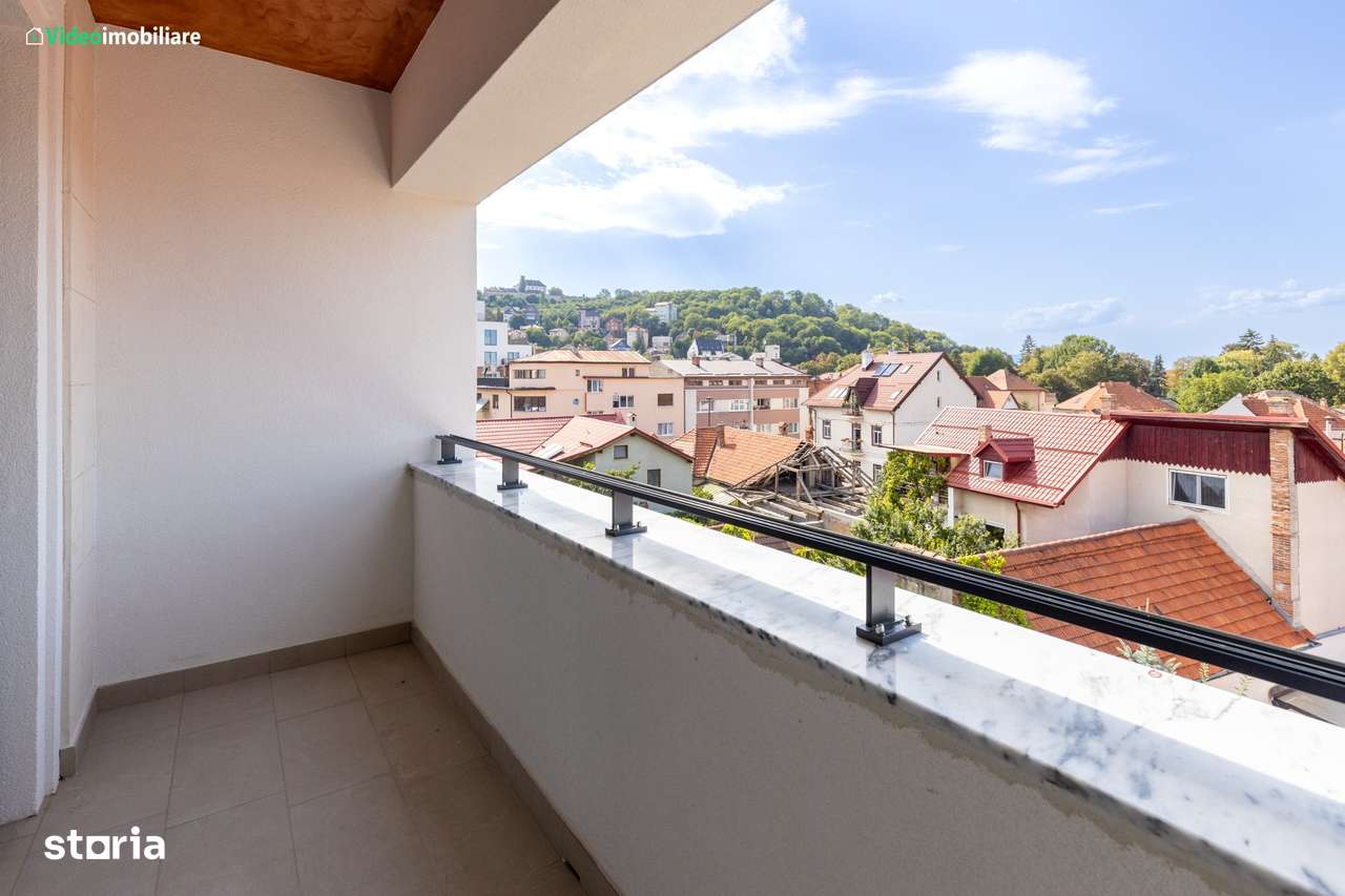 Apartament 3 camere, central, zona de case, bloc 2025-10