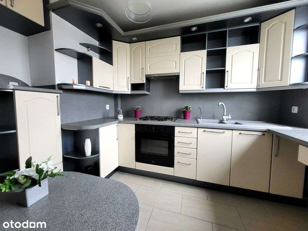 * * 2 pokoje do wejścia * * osiedle Bacieczki* *-2