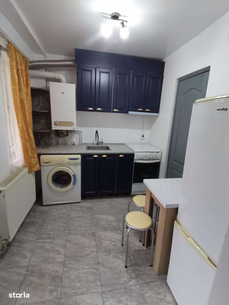 INCHIRIEZ apartament 1 camera la casa,renovat,zona Centrala - Imagine principală: 5/7