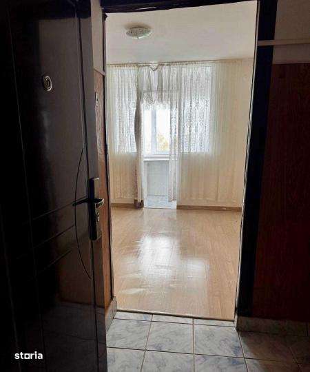 Garsoniera semid zona Poarta 6-5