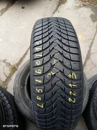 205/60/15 Michelin alpin A4 - 1