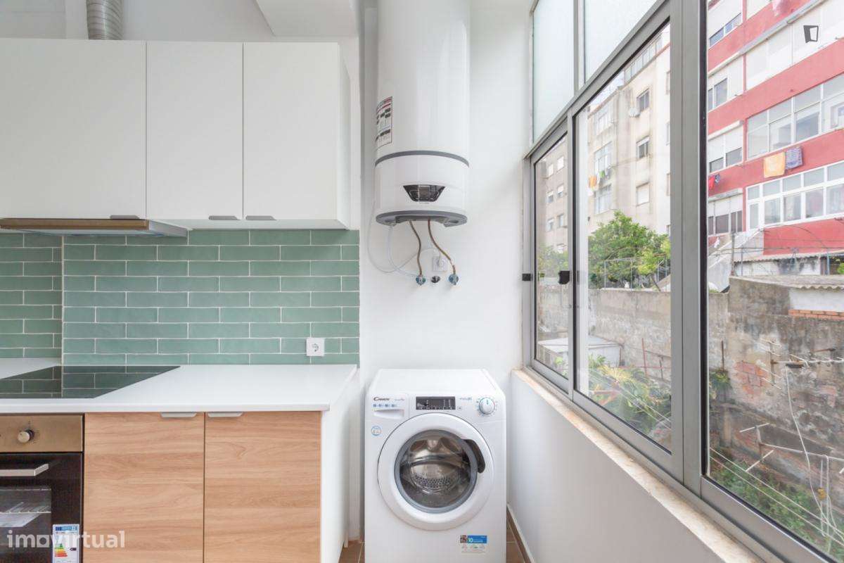 Quarto - localizado em Amadora Lisbon - Grande imagem: 4/10