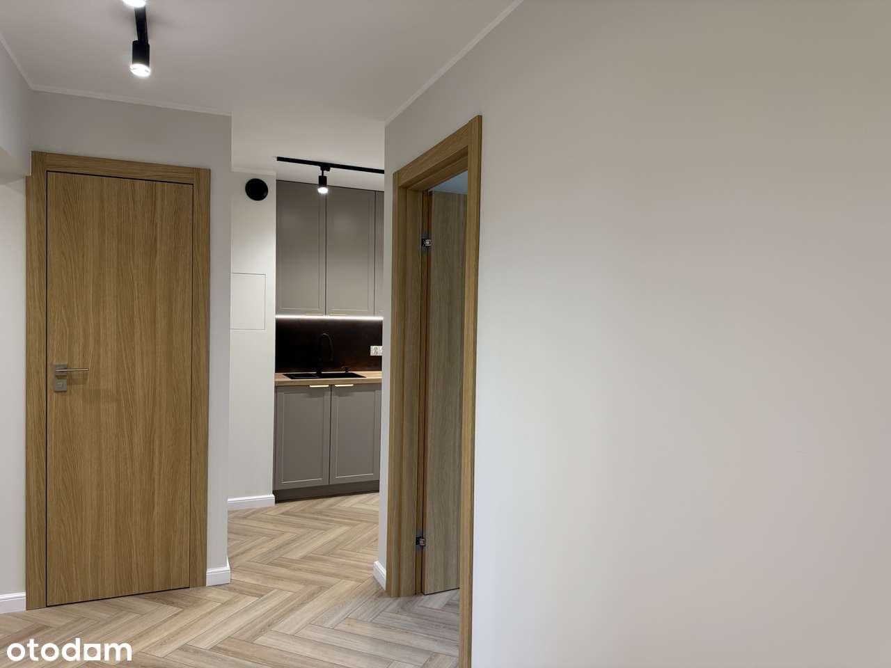 Nowoczesne 3 pokoje po remoncie, 2. piętro — gotowe do zamieszkania!-6