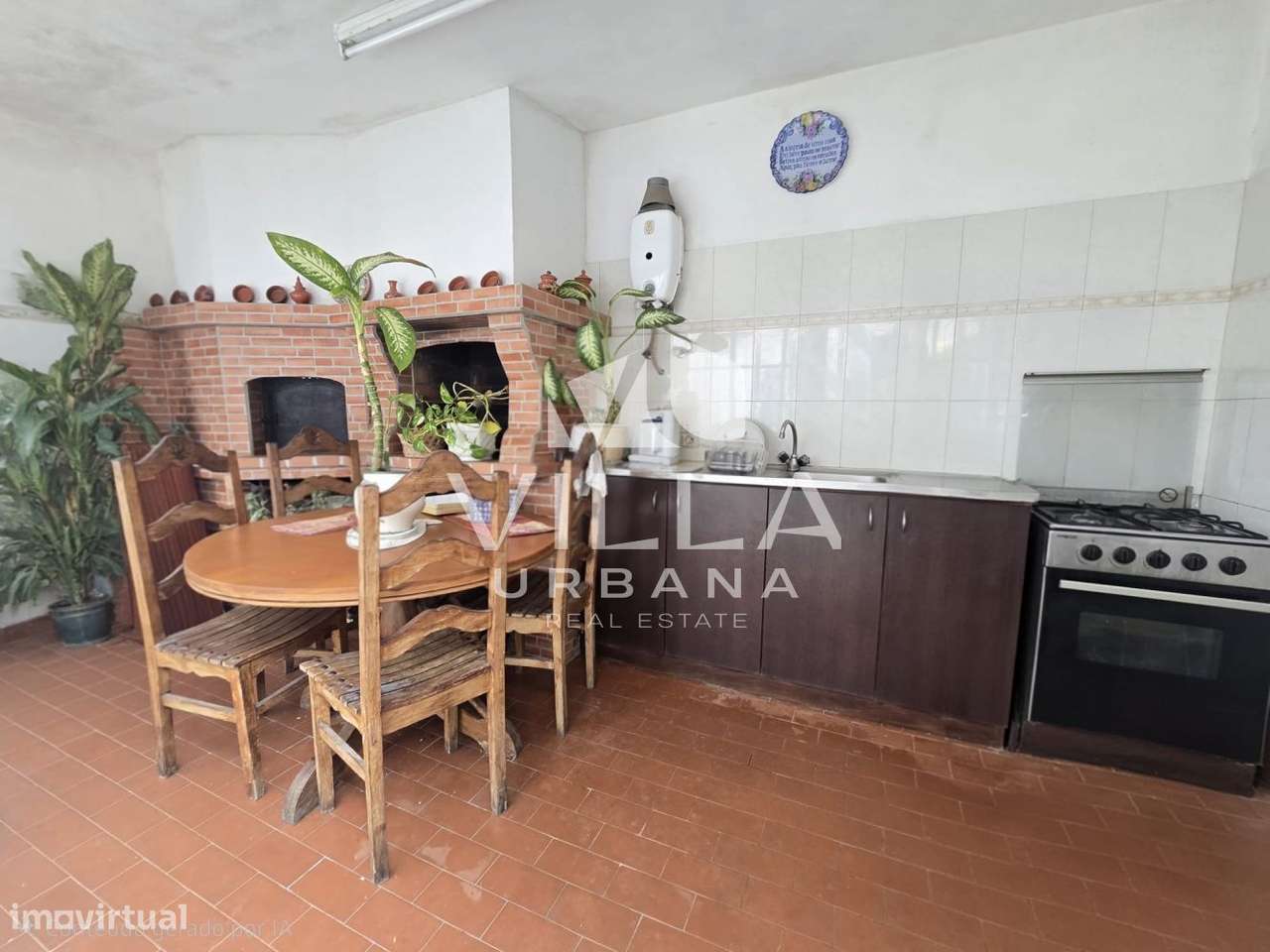 Moradia T4+1 em zona privilegiada nos Foros de Amora-12