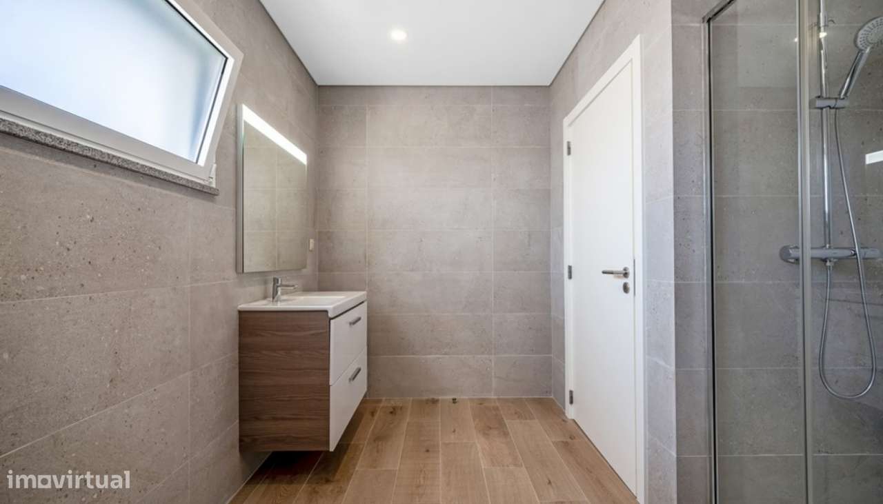 Moderna Moradia V3 com piscina, à venda em Tavira, Algarve-18