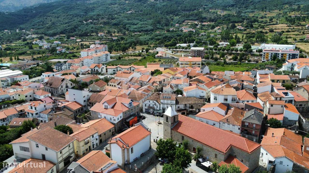Moradia V3 - p/ Renovar - Centro do Teixoso-14